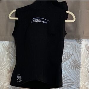 Neosport 5/3 Women's Hooded Vest Size 10